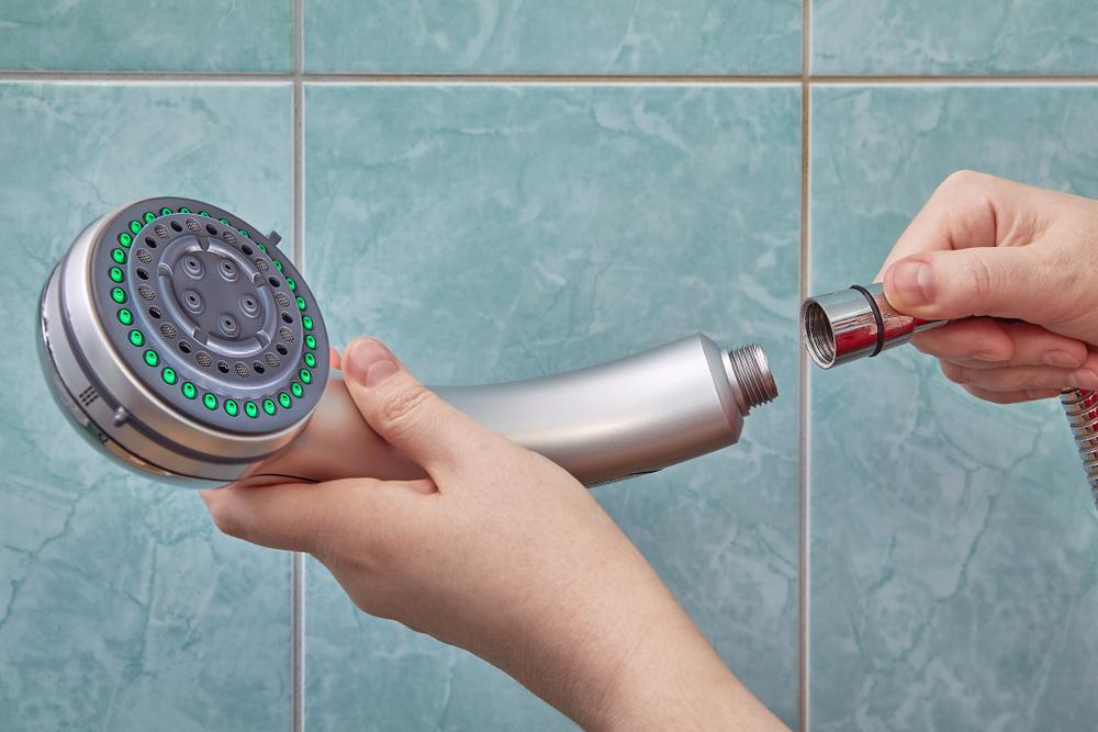 Changer un pommeau de douche